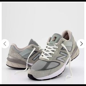 ($50 Bundle) New Balance 990v5 Grey Sneaker Sz:10